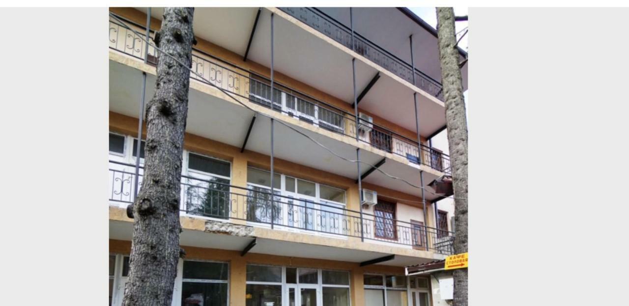 Апартаменты Орион Sukhumi Exterior photo